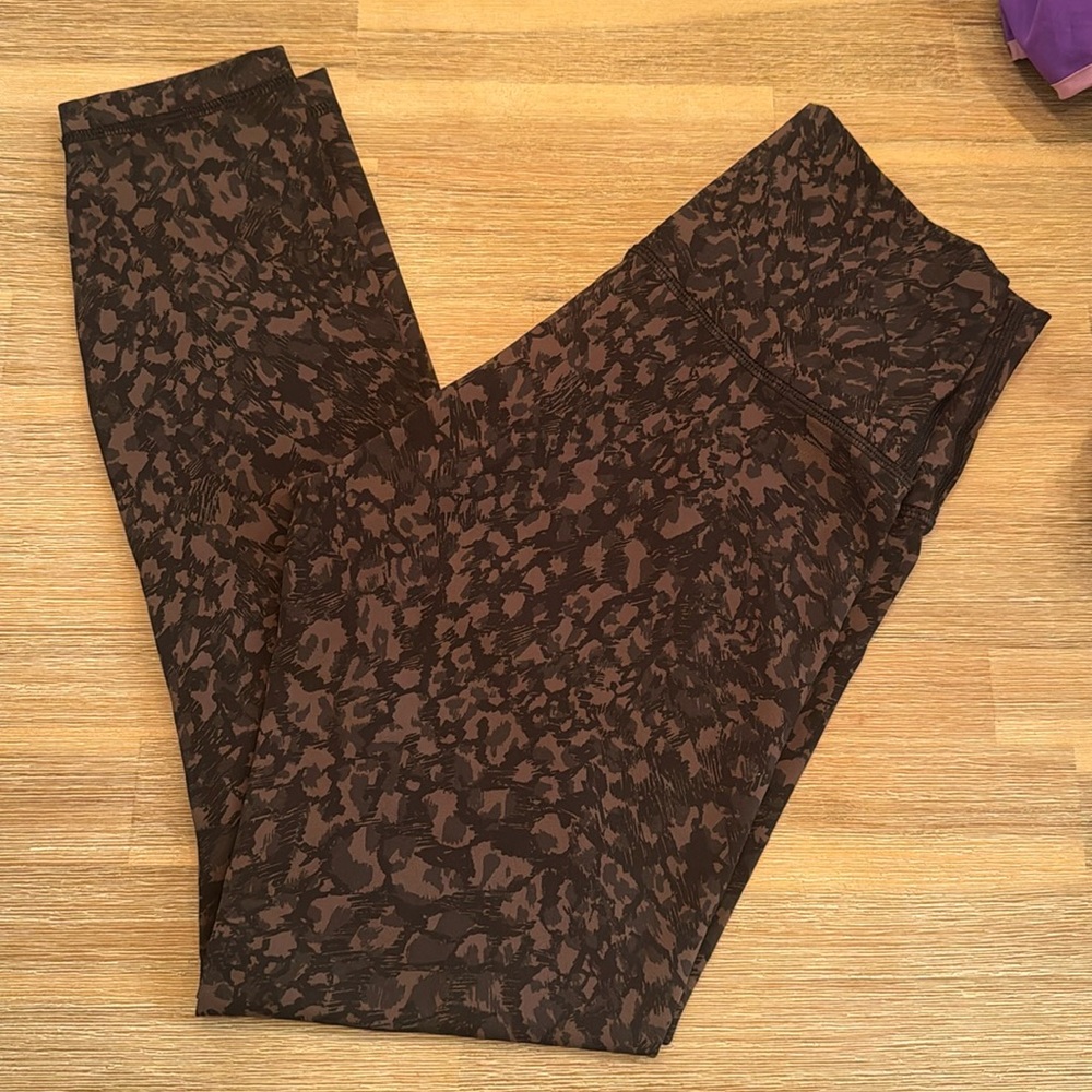 Lululemon leggings, size 6